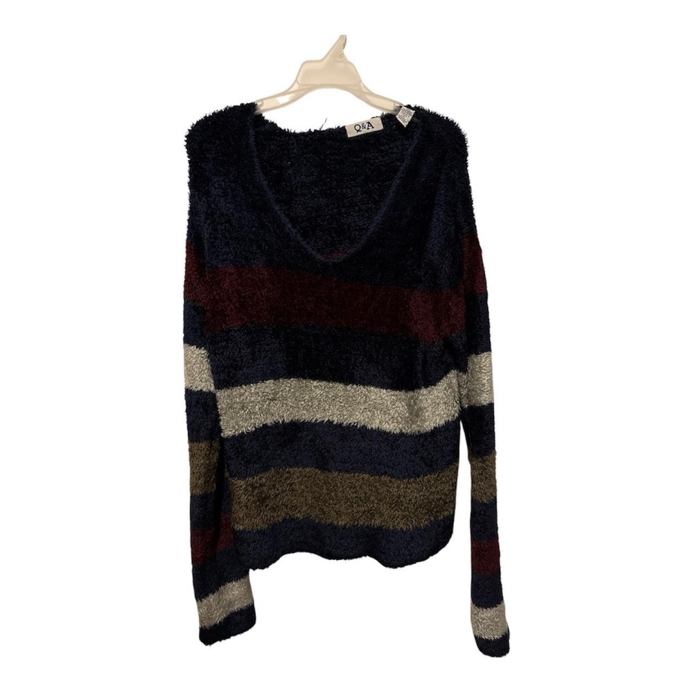 Q&A horizontal striped sweater with navy, burgundy, beige, and olive green - Picture 1 of 2